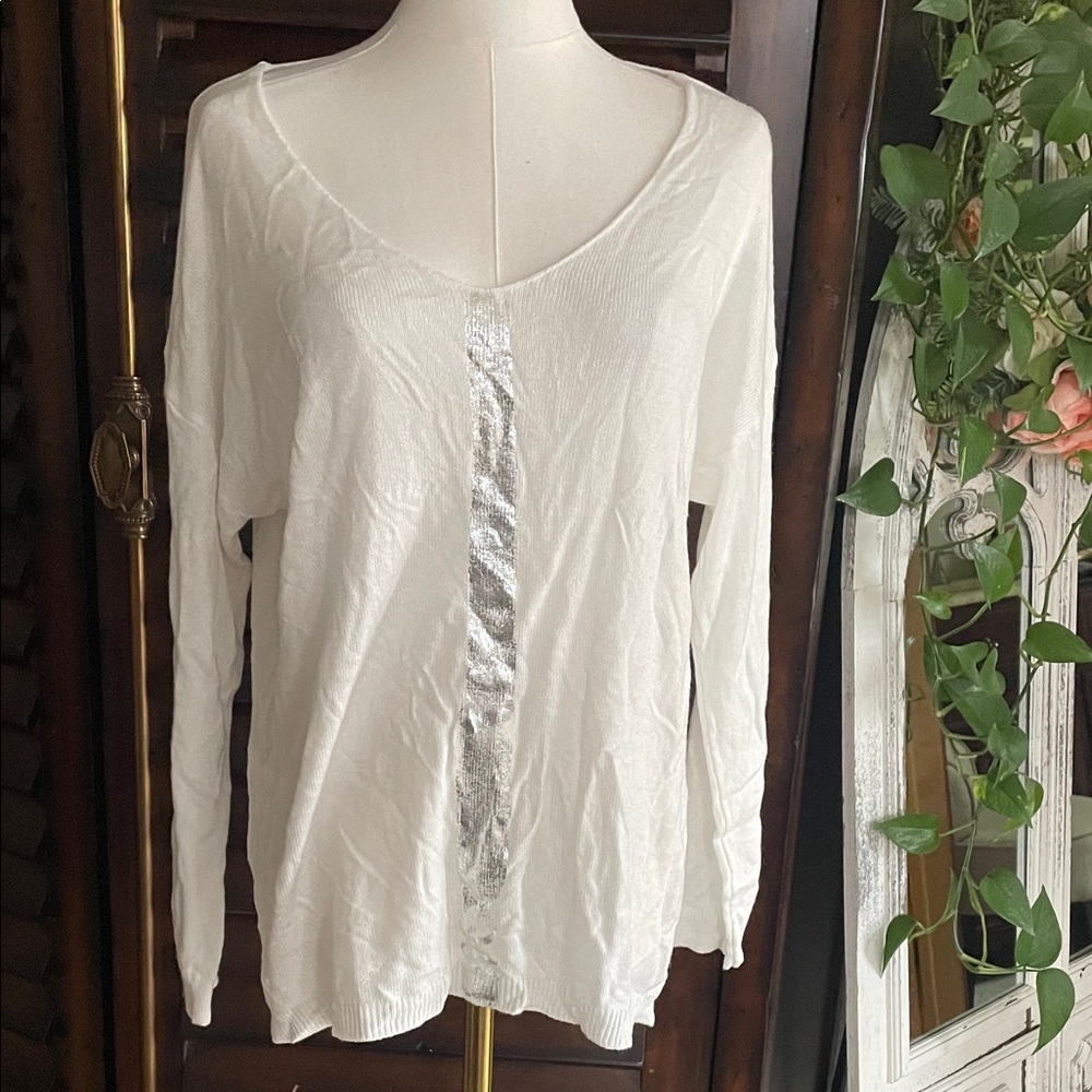 VENTI 6 Summer Spring Light Sweater White Top with Silver Accent Fits Medium